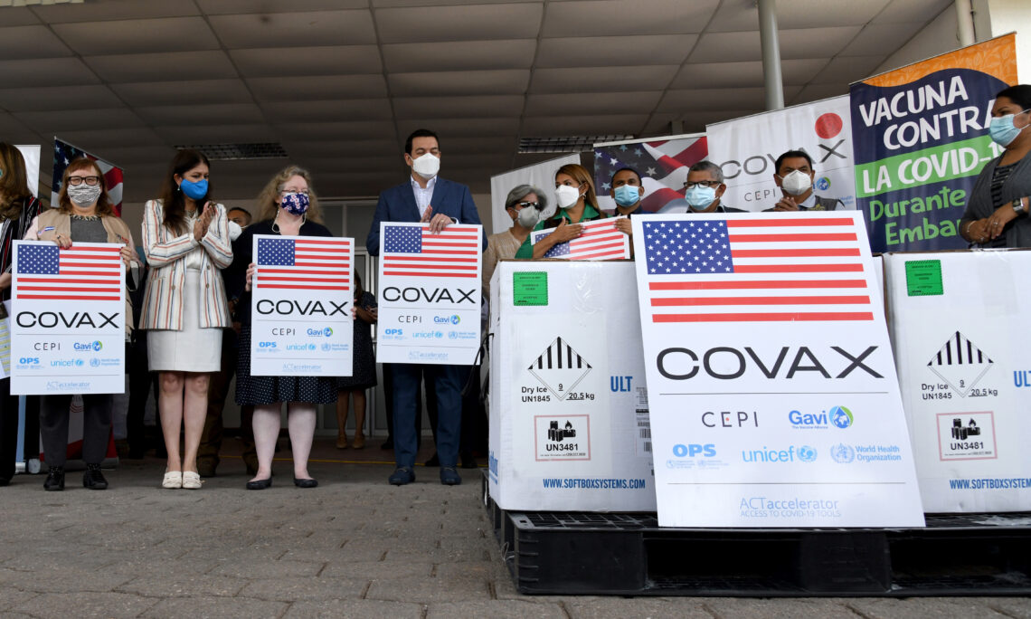 Estados Unidos donará más vacunas contra el covid-19 a países con menos recursos