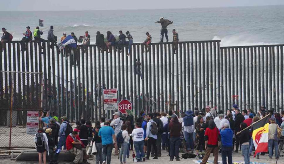 Más de 234.000 migrantes han sido detenidos en la frontera entre México y EE.UU. en abril