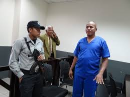 Líder Estudiantil demanda la pronta liberación de ex oficial.