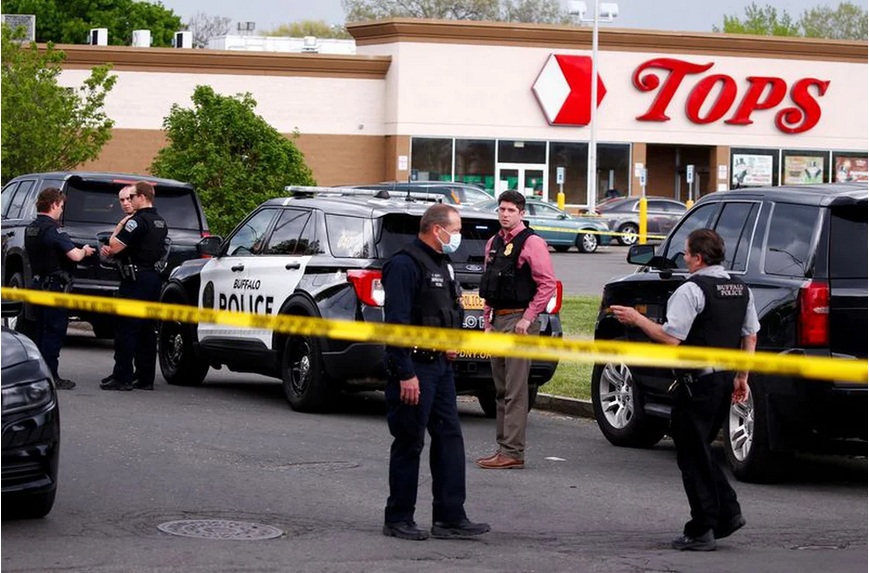 Estados Unidos registra tres tiroteos en 48 horas en Texas, Nueva York y California