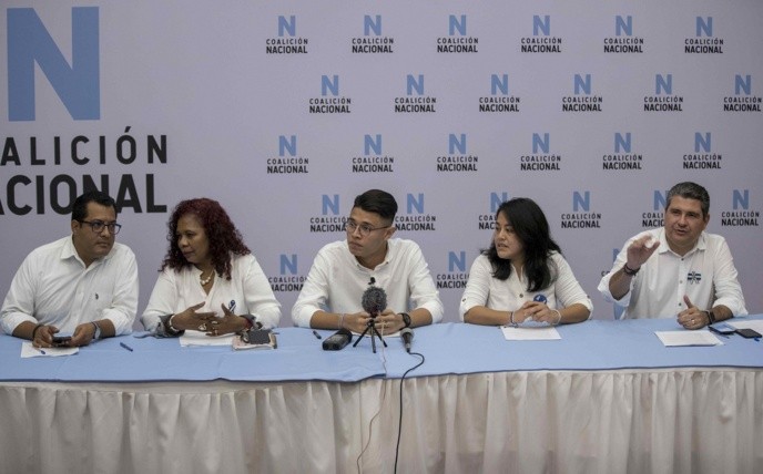Nueva iniciativa de ley busca regular financiamiento a organizaciones opositoras