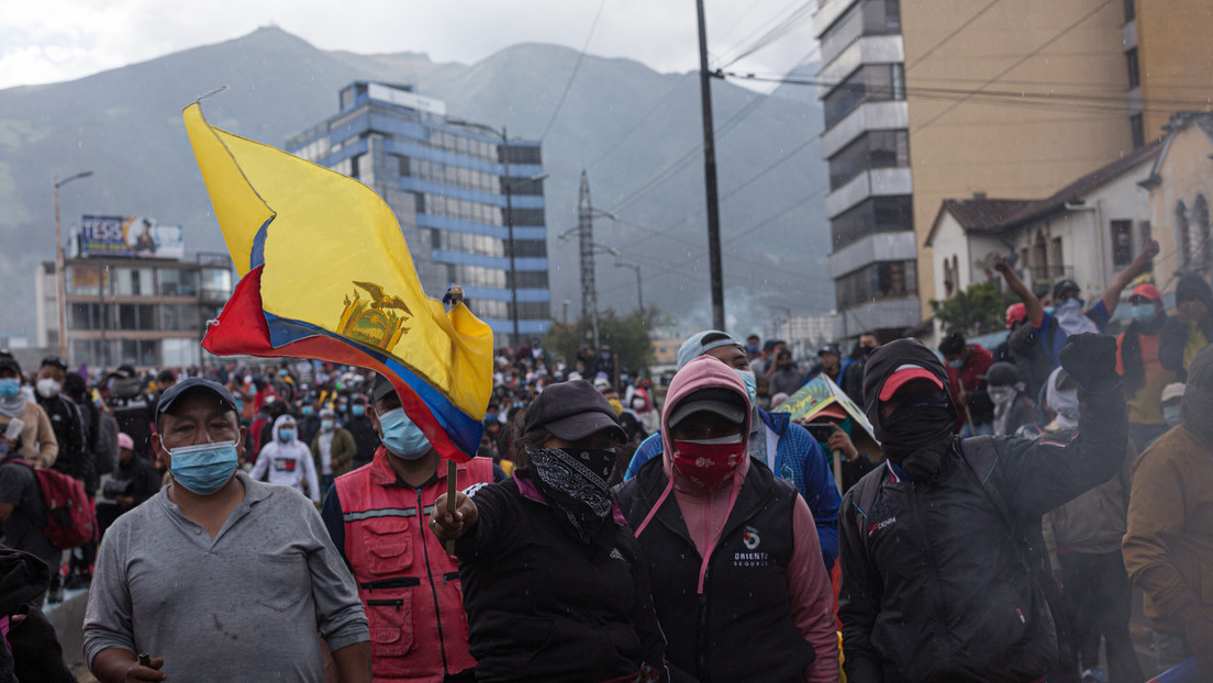 Protestas indígenas contra el Gobierno en Ecuador dejan 18 policías desaparecidos