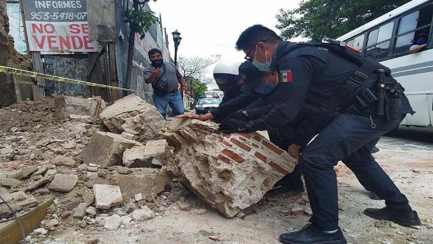 Al menos 6 muertos por terremoto de 7.5 en México