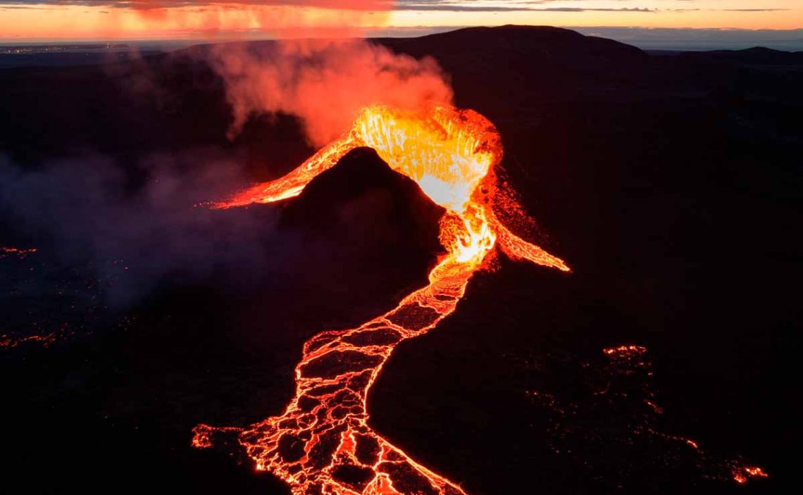 Volcán Cumbre Vieja continúa en erupción