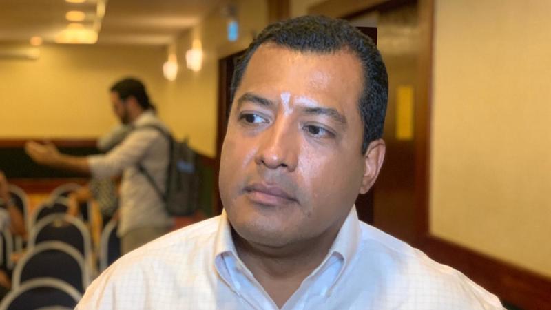 Félix Maradiaga aspira a candidatura presidencial pero tras una elección primaria